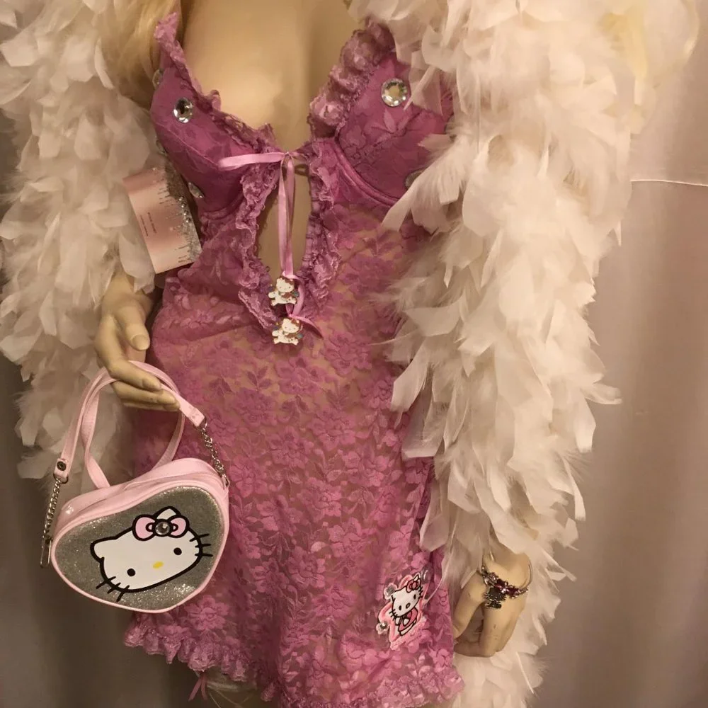 ADORABLE dream lingere and jewlery set with hello kitty details! - Picture 7 of 15